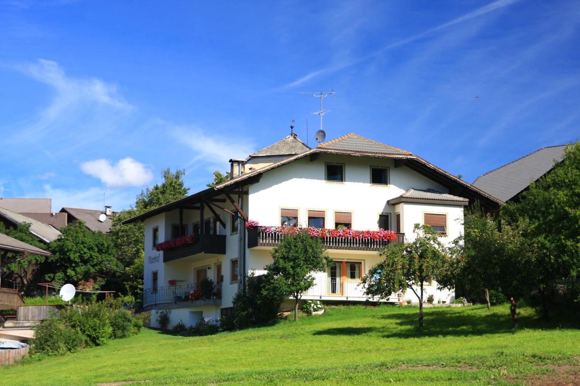 Mairhof Villa Лайон Екстериор снимка